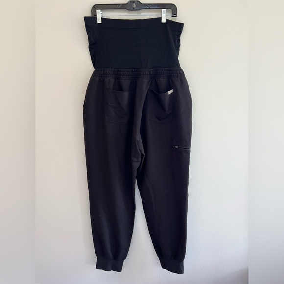 FIGS Zamora Maternity Jogger Scrub Pants in Black, size XL/P - Picture 3 of 9